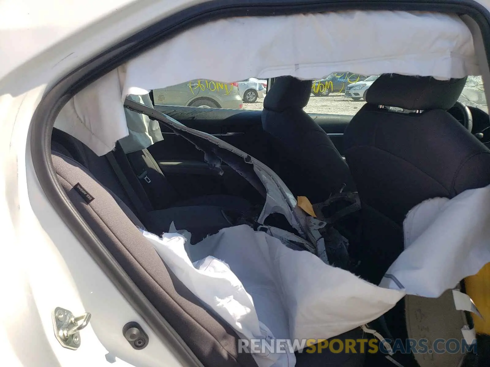 6 Photograph of a damaged car 4T1C11AK9LU928737 TOYOTA CAMRY 2020