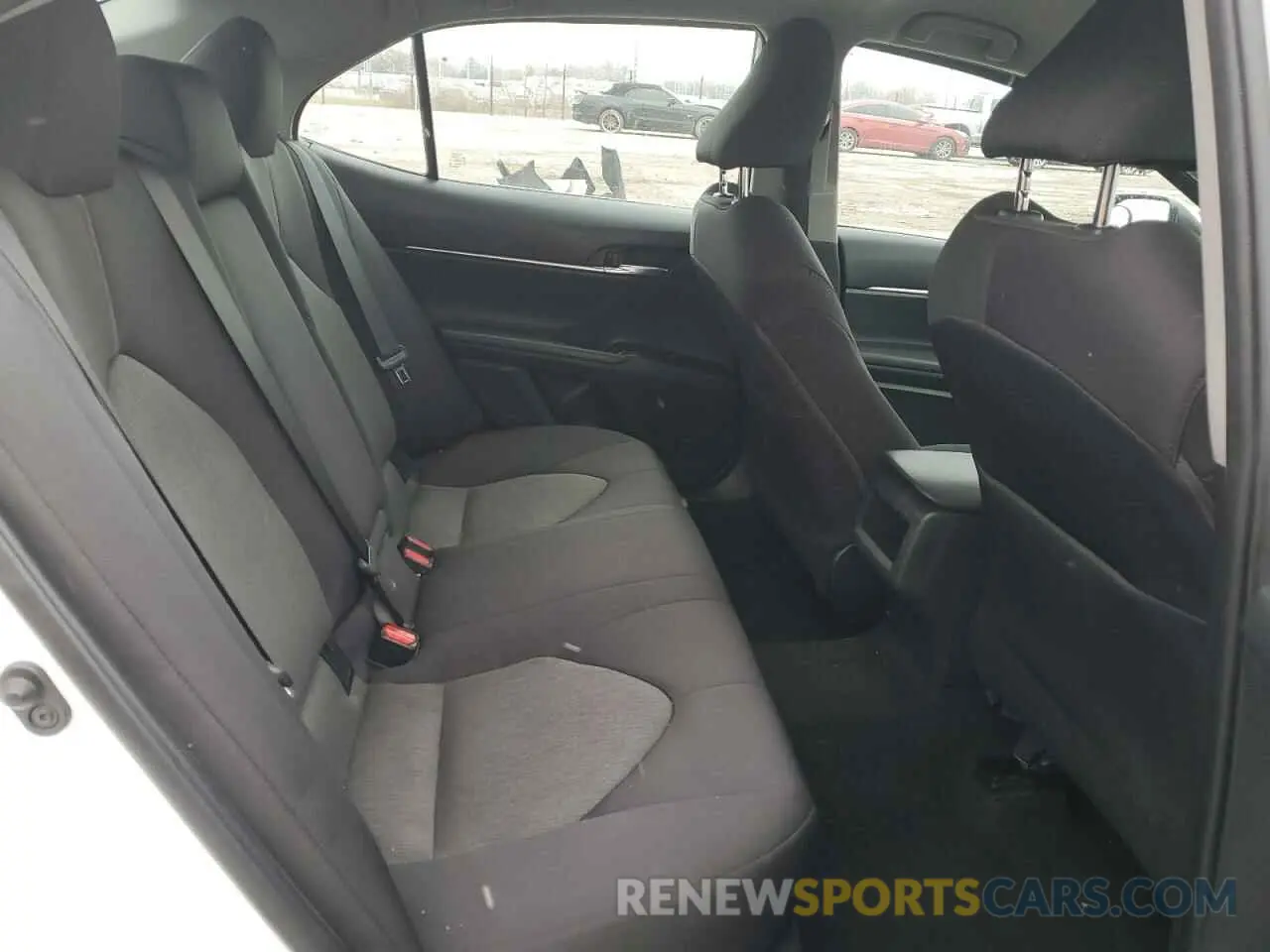 10 Photograph of a damaged car 4T1C11AK9LU929287 TOYOTA CAMRY 2020