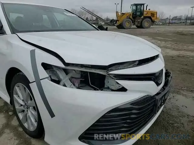 11 Photograph of a damaged car 4T1C11AK9LU929287 TOYOTA CAMRY 2020