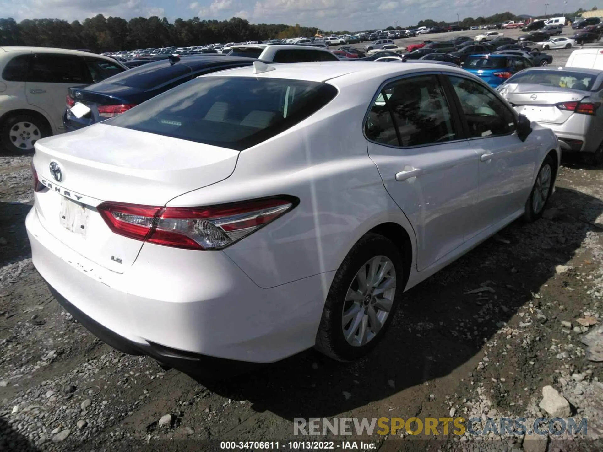 4 Photograph of a damaged car 4T1C11AK9LU932318 TOYOTA CAMRY 2020