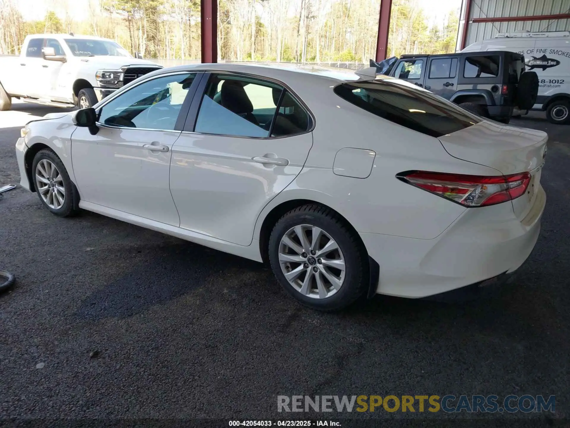 3 Photograph of a damaged car 4T1C11AK9LU935025 TOYOTA CAMRY 2020