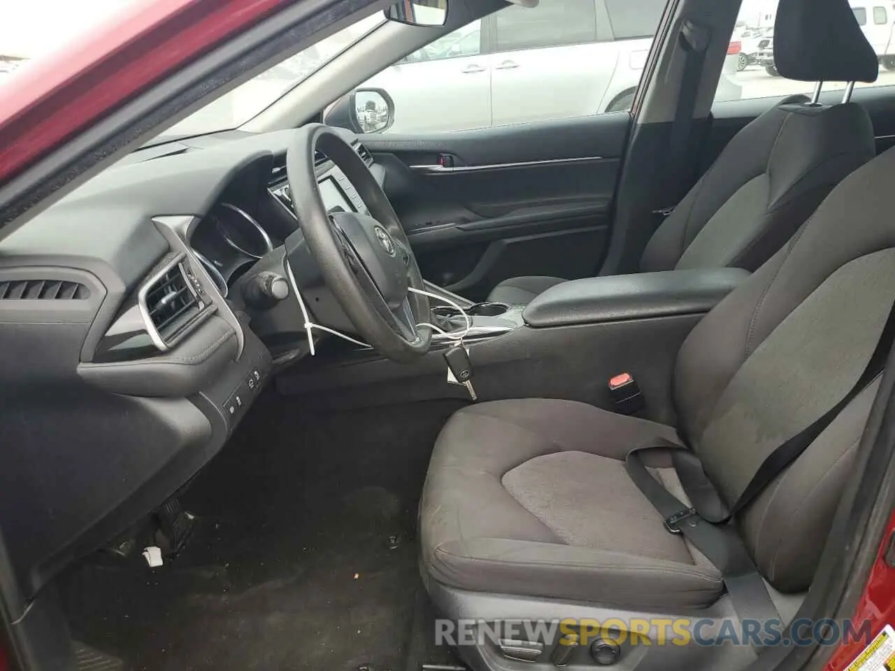 7 Photograph of a damaged car 4T1C11AK9LU942654 TOYOTA CAMRY 2020