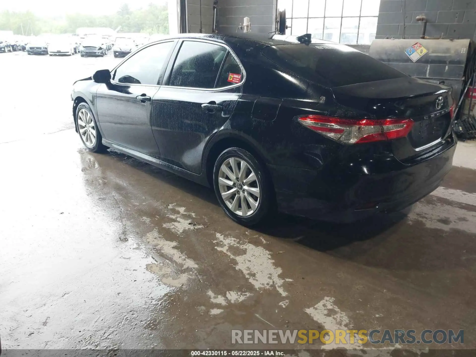 3 Photograph of a damaged car 4T1C11AK9LU960880 TOYOTA CAMRY 2020
