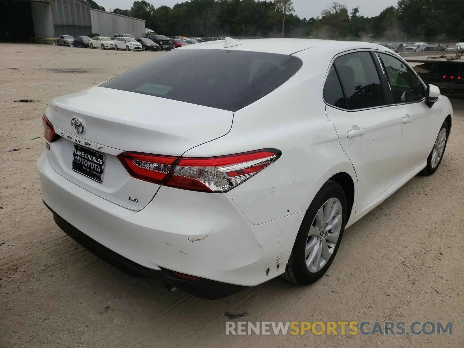 4 Photograph of a damaged car 4T1C11AK9LU976402 TOYOTA CAMRY 2020