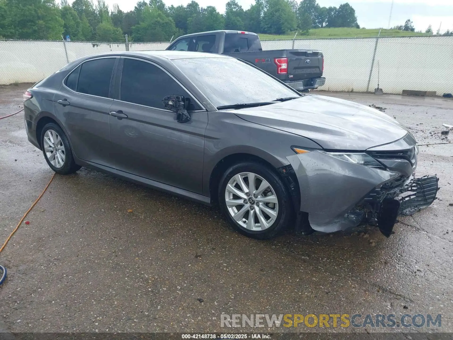 1 Photograph of a damaged car 4T1C11AK9LU980000 TOYOTA CAMRY 2020