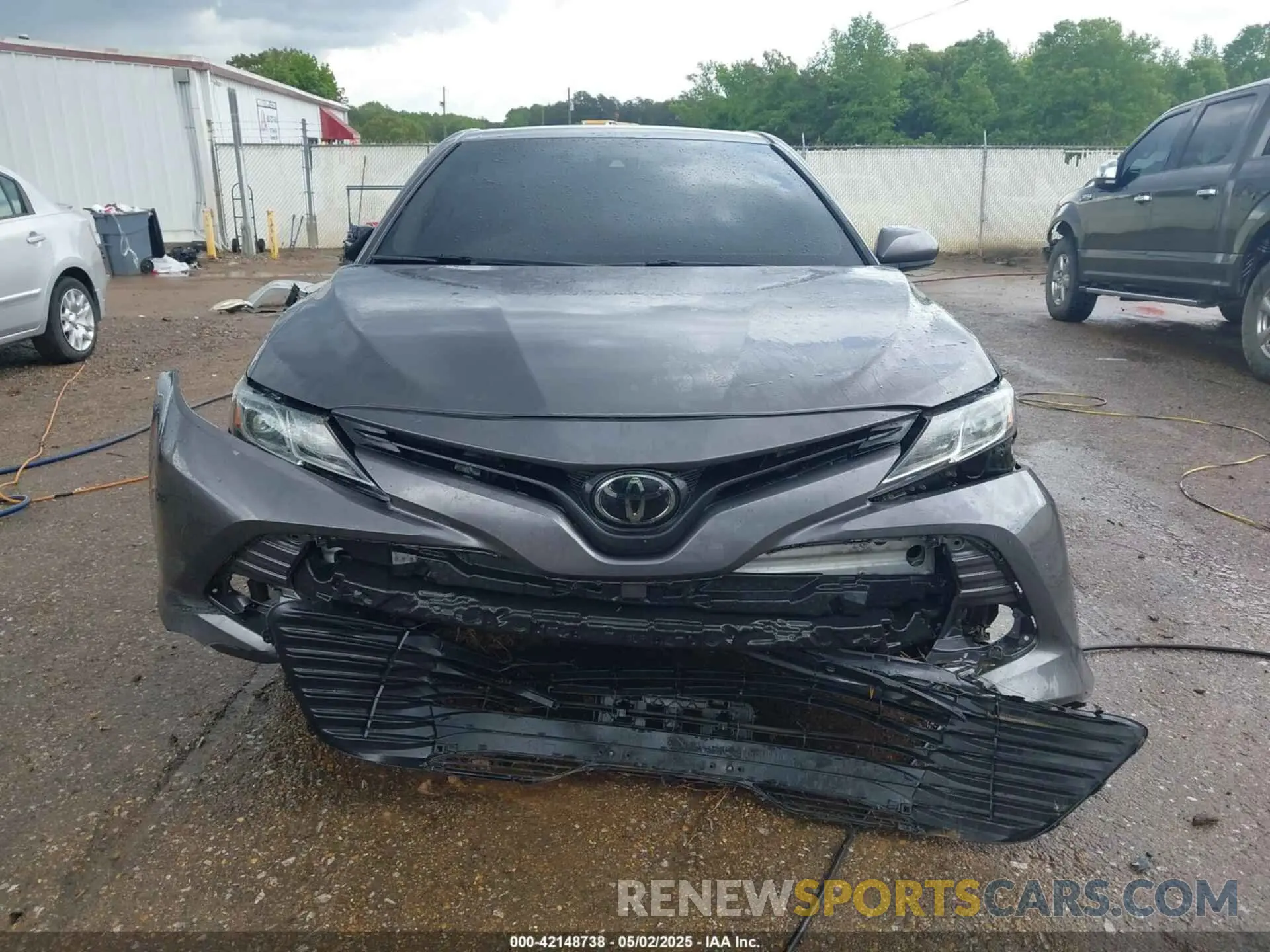 12 Photograph of a damaged car 4T1C11AK9LU980000 TOYOTA CAMRY 2020