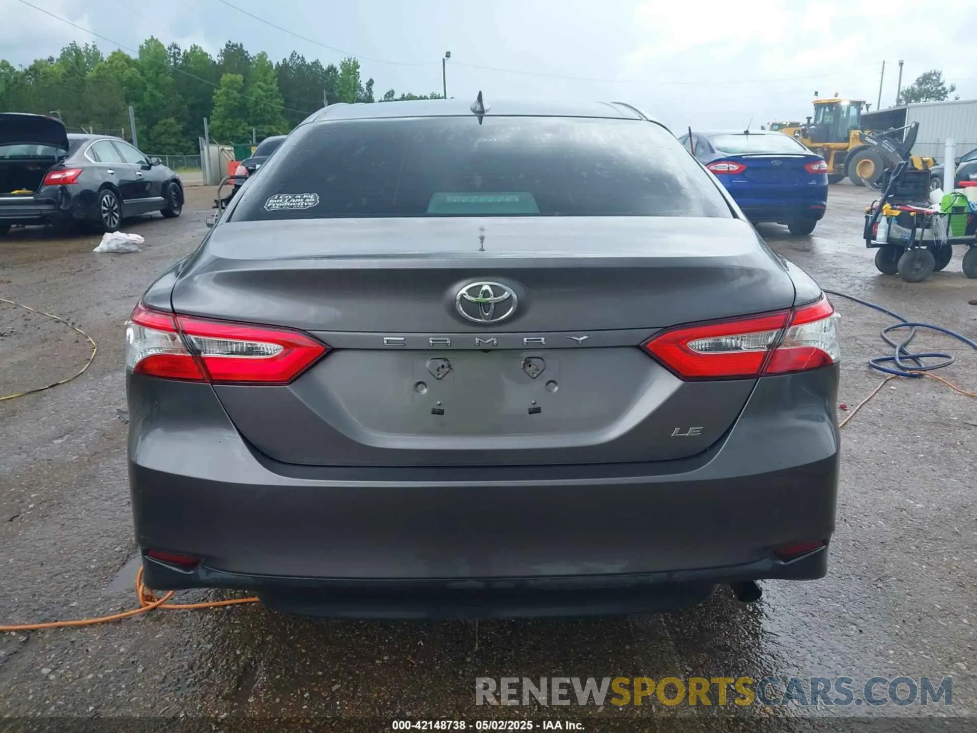 16 Photograph of a damaged car 4T1C11AK9LU980000 TOYOTA CAMRY 2020