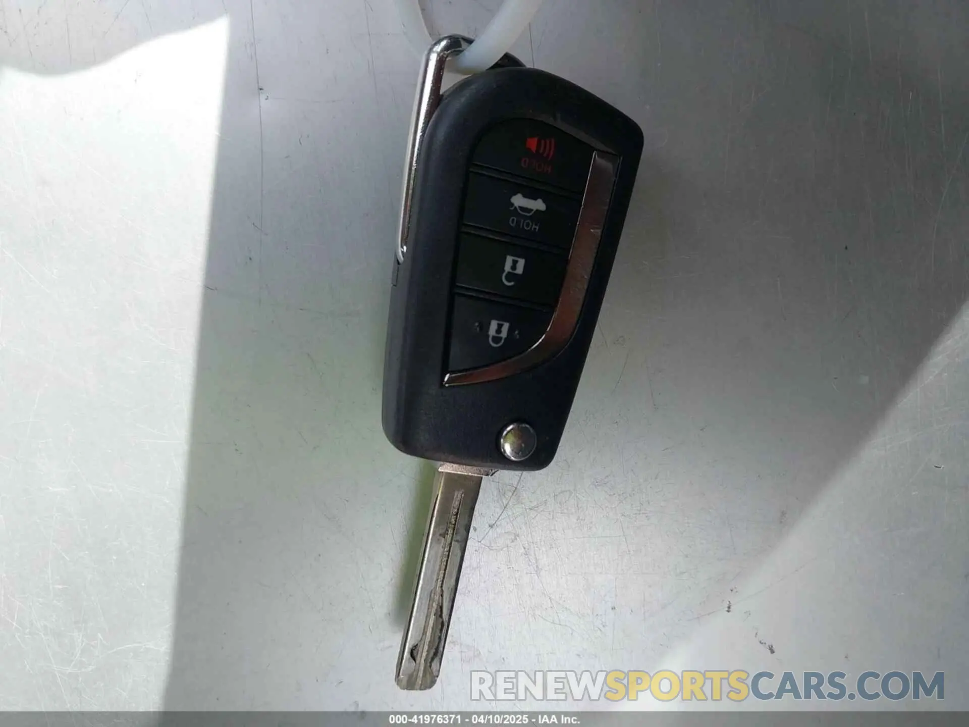 11 Фотография поврежденного автомобиля 4T1C11AK9LU991305 TOYOTA CAMRY 2020