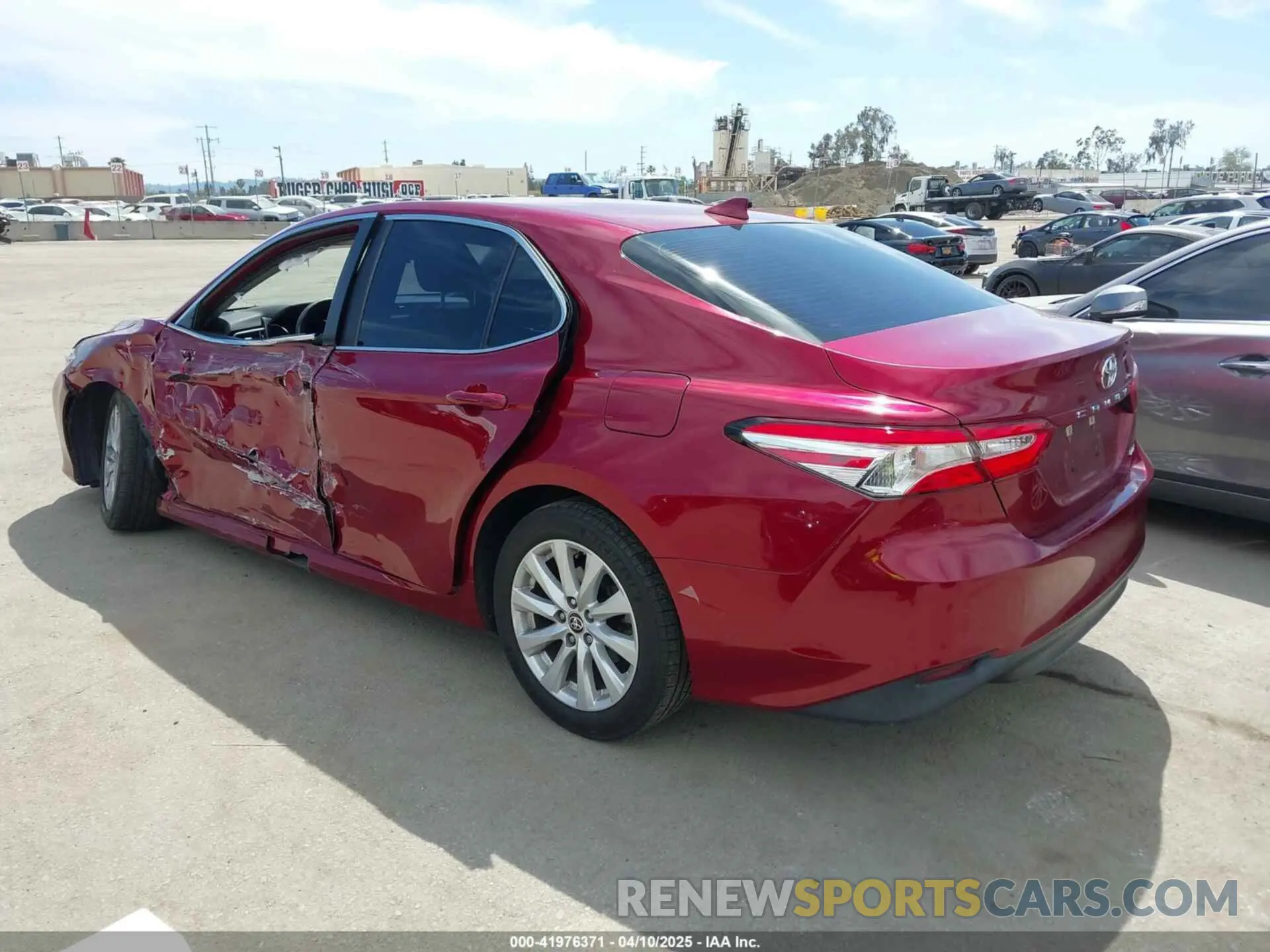 3 Фотография поврежденного автомобиля 4T1C11AK9LU991305 TOYOTA CAMRY 2020