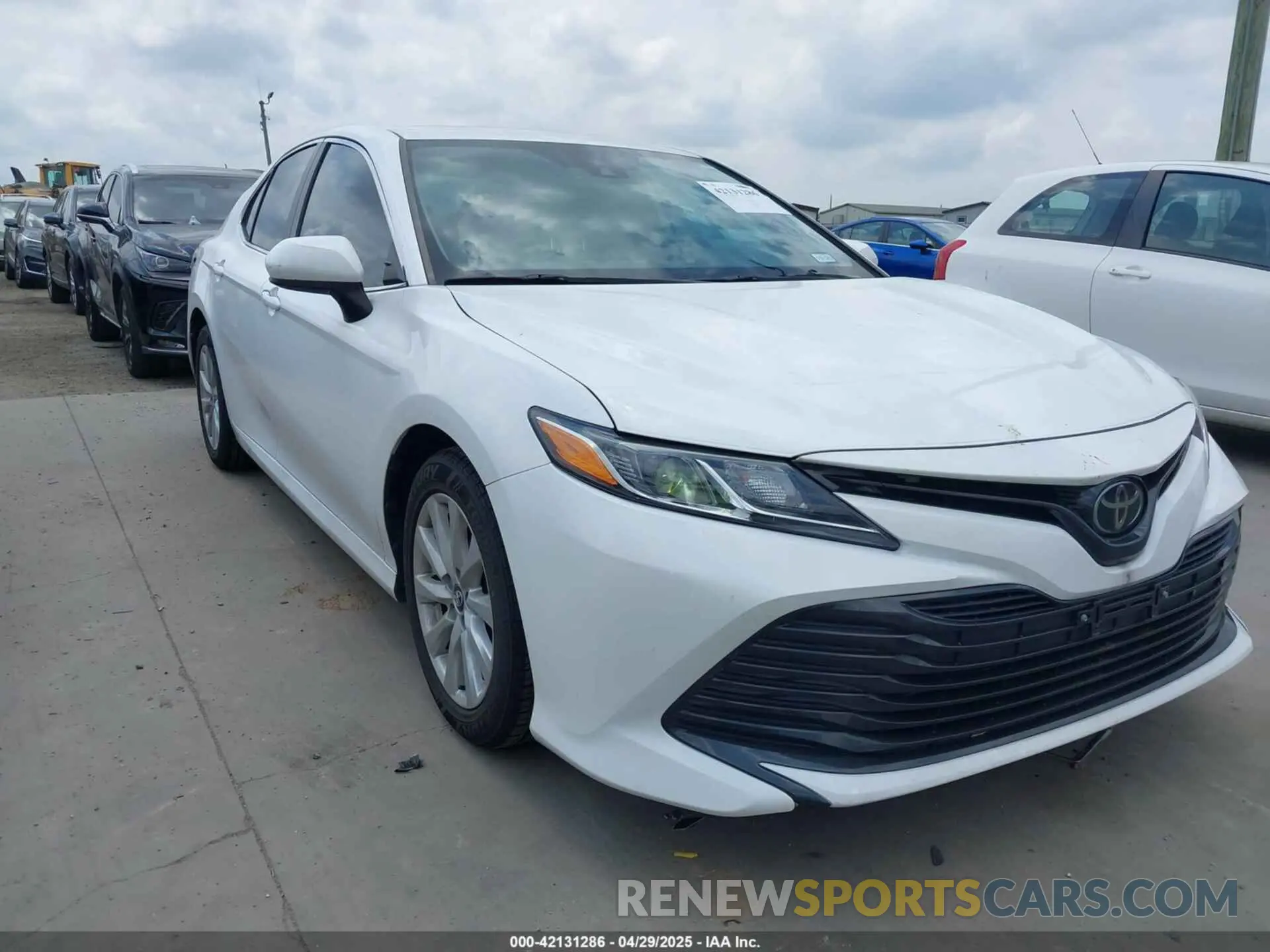 1 Фотография поврежденного автомобиля 4T1C11AKXLU349076 TOYOTA CAMRY 2020