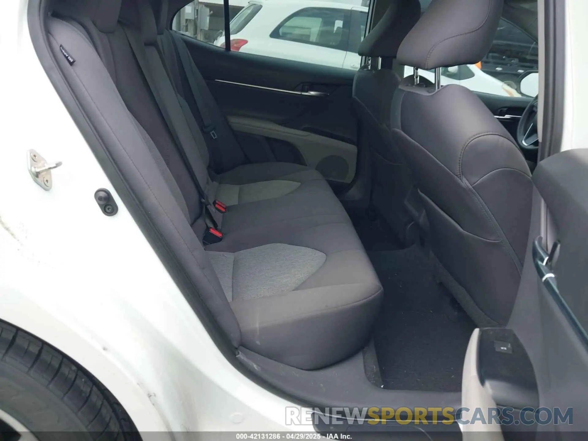 8 Фотография поврежденного автомобиля 4T1C11AKXLU349076 TOYOTA CAMRY 2020