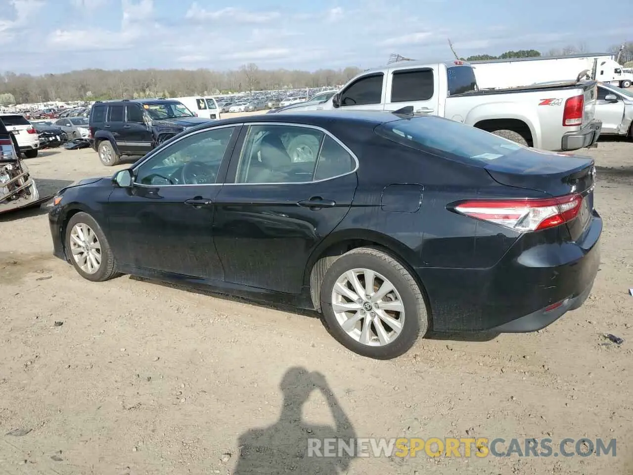 2 Photograph of a damaged car 4T1C11AKXLU362166 TOYOTA CAMRY 2020