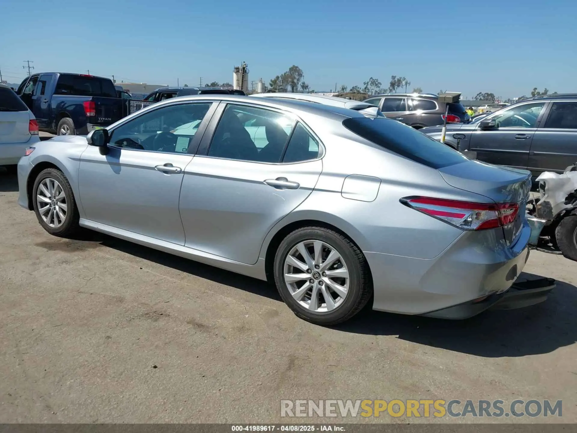 3 Фотография поврежденного автомобиля 4T1C11AKXLU366749 TOYOTA CAMRY 2020