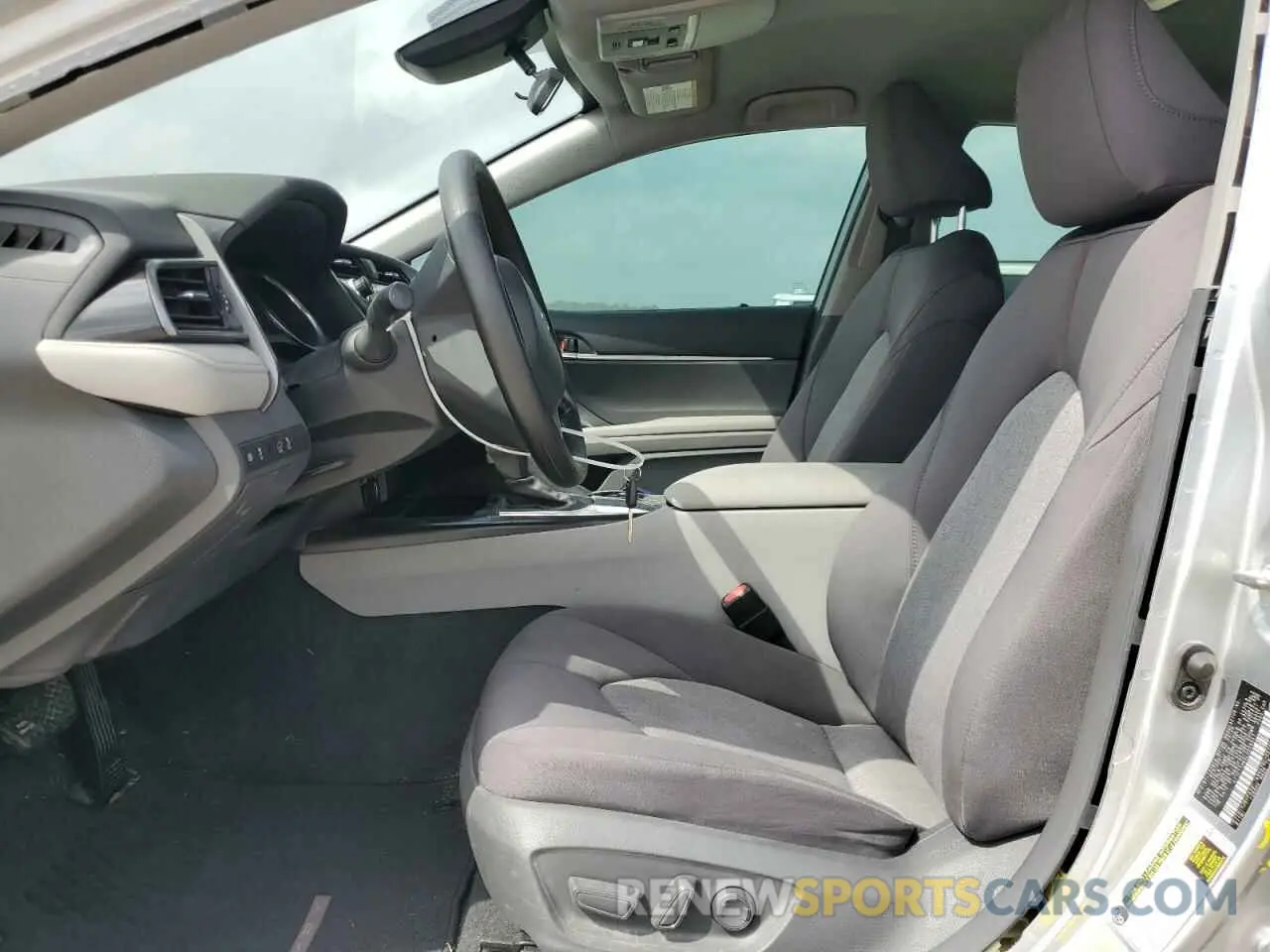 7 Photograph of a damaged car 4T1C11AKXLU508341 TOYOTA CAMRY 2020