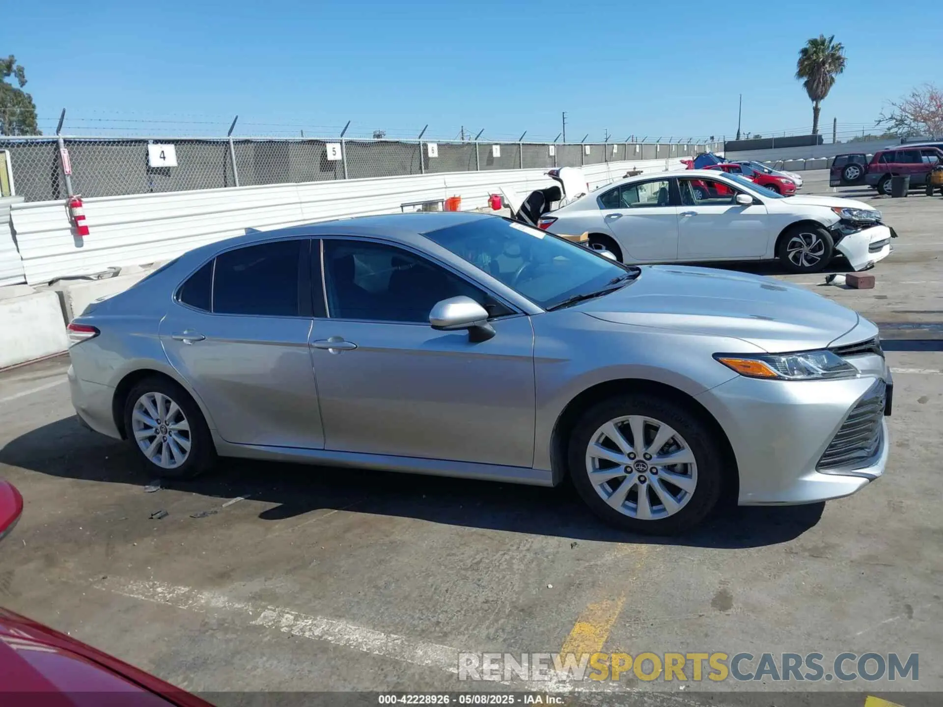 13 Photograph of a damaged car 4T1C11AKXLU913826 TOYOTA CAMRY 2020