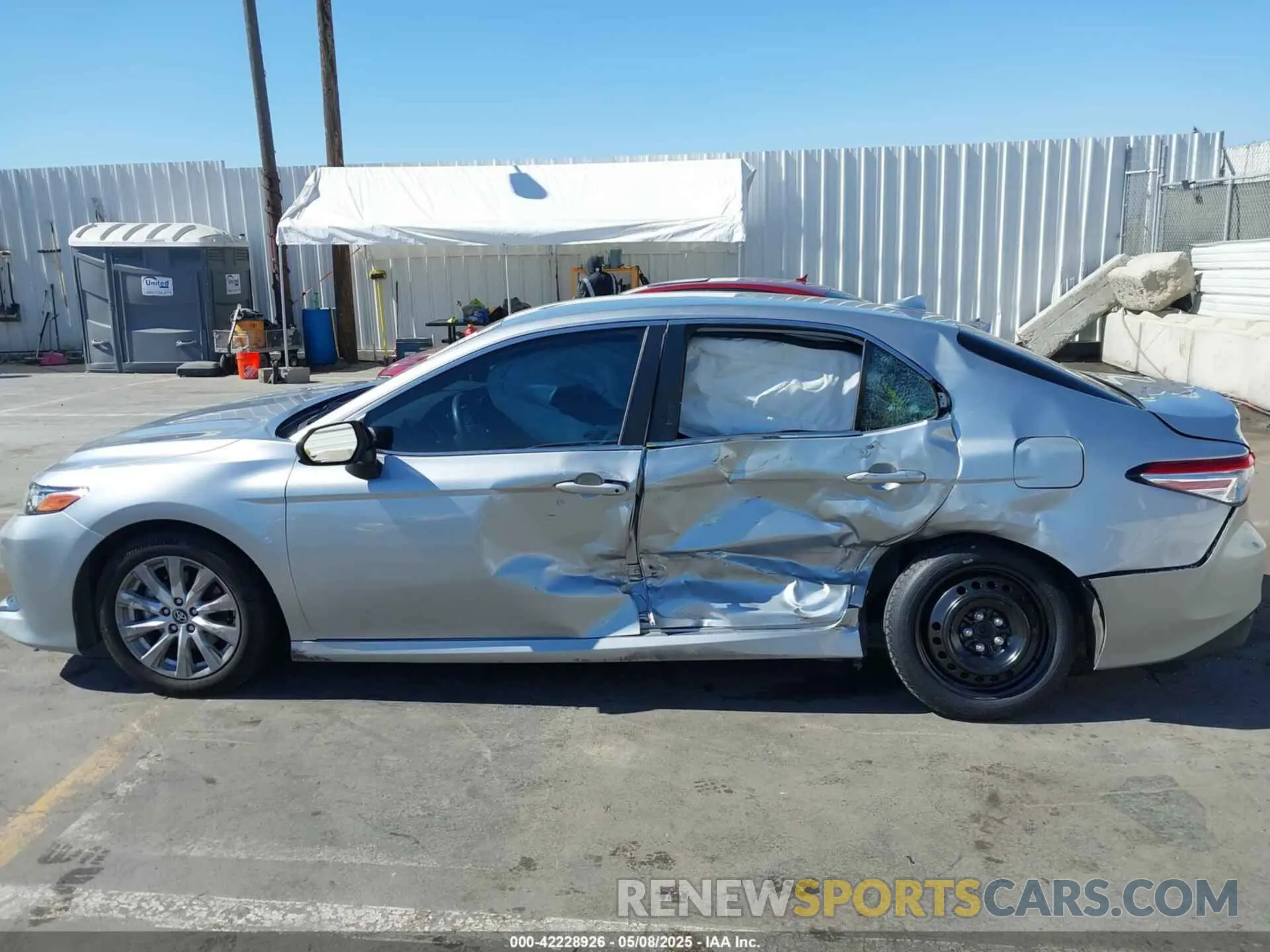 14 Photograph of a damaged car 4T1C11AKXLU913826 TOYOTA CAMRY 2020