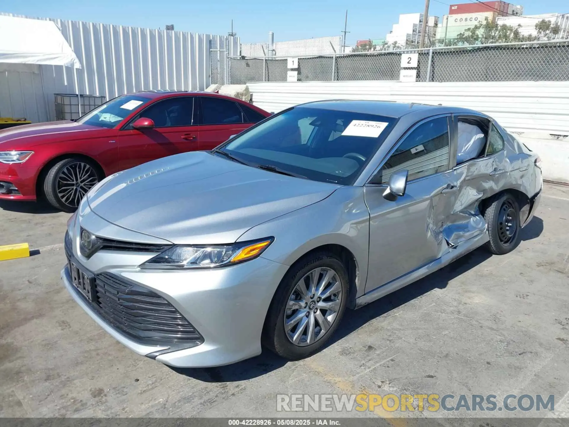 2 Photograph of a damaged car 4T1C11AKXLU913826 TOYOTA CAMRY 2020