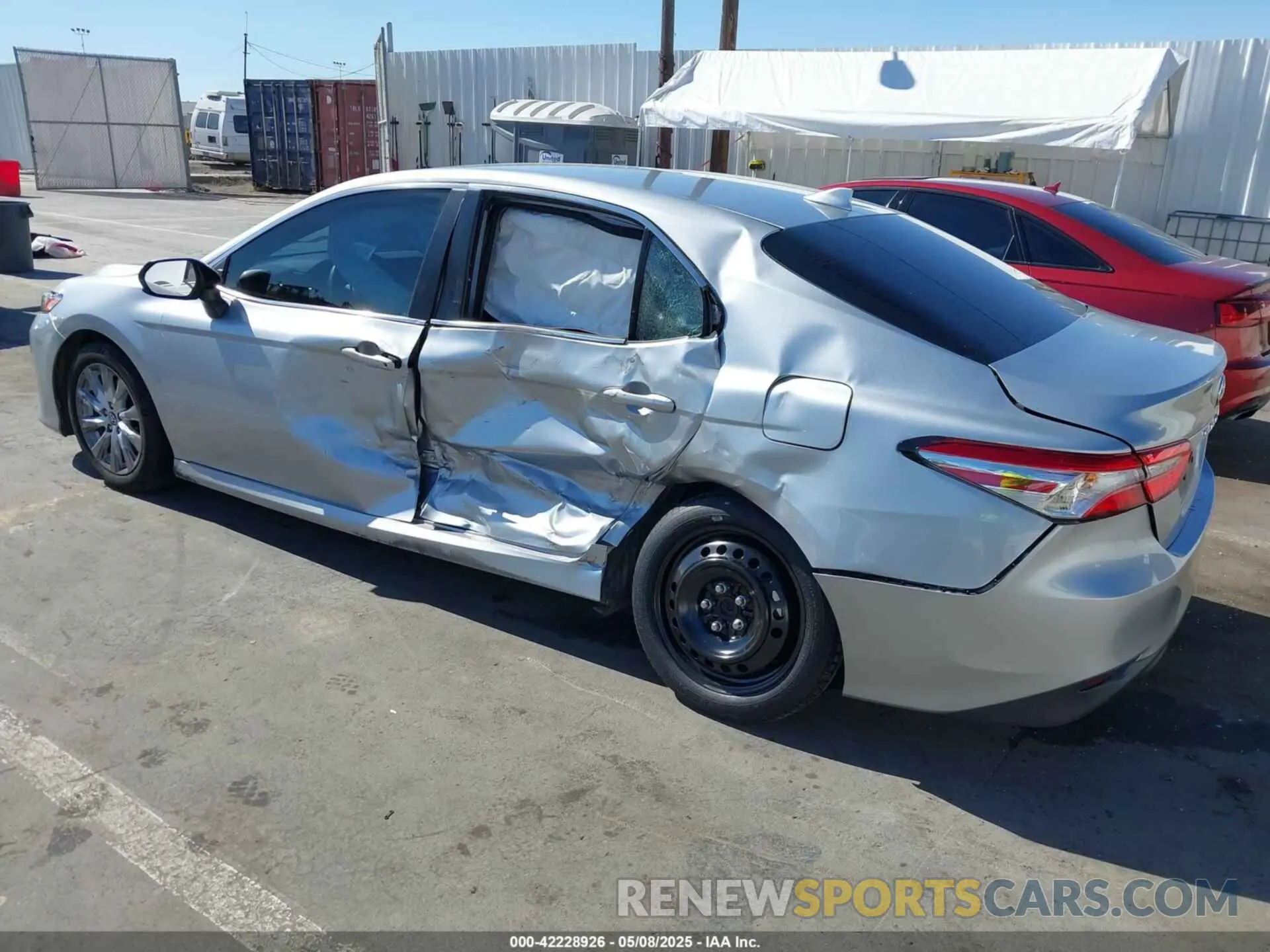 3 Photograph of a damaged car 4T1C11AKXLU913826 TOYOTA CAMRY 2020