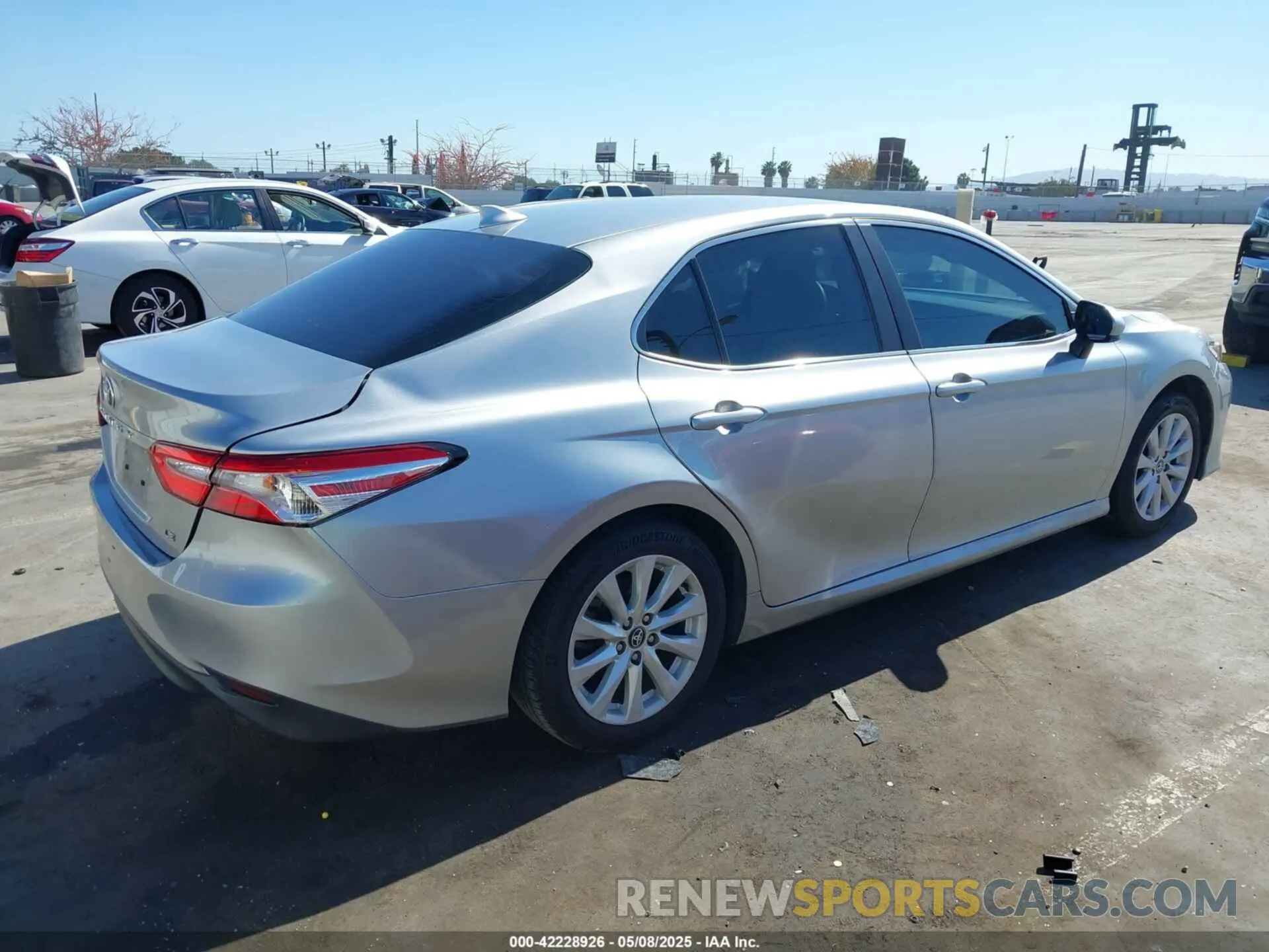 4 Photograph of a damaged car 4T1C11AKXLU913826 TOYOTA CAMRY 2020