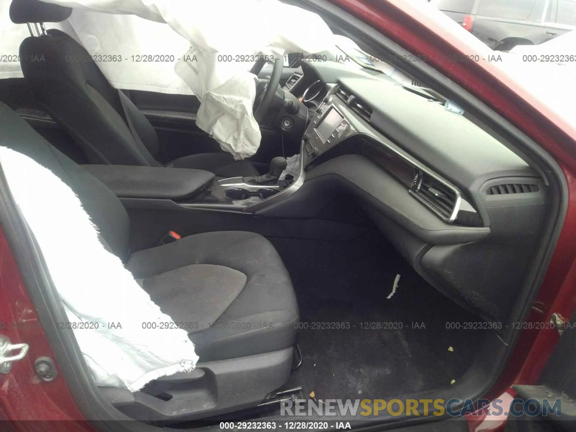 5 Photograph of a damaged car 4T1C11AKXLU928195 TOYOTA CAMRY 2020