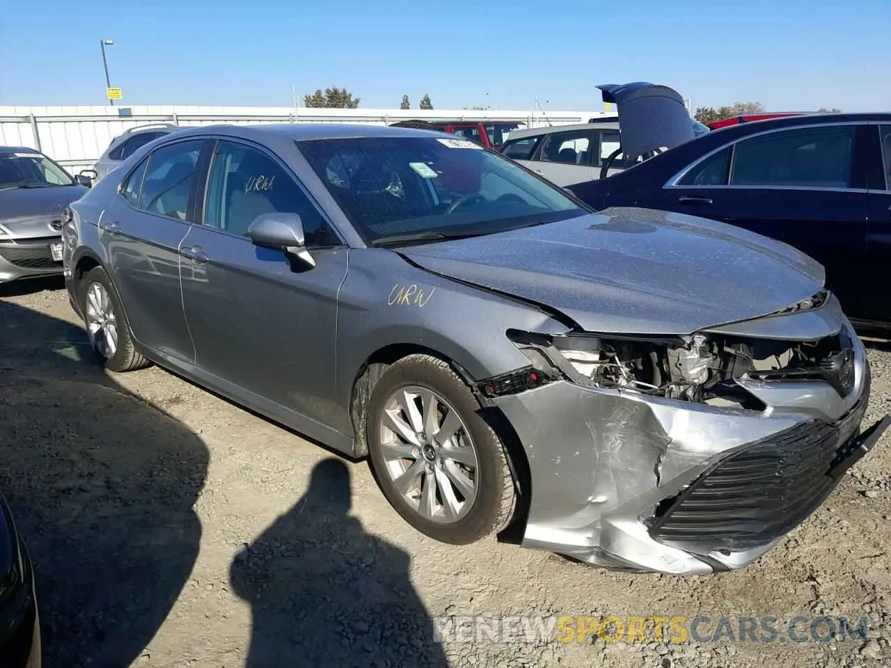 4 Фотография поврежденного автомобиля 4T1C11AKXLU932070 TOYOTA CAMRY 2020