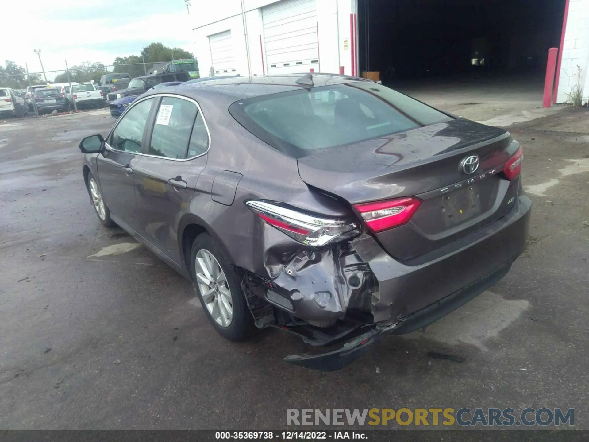 3 Photograph of a damaged car 4T1C11AKXLU942307 TOYOTA CAMRY 2020