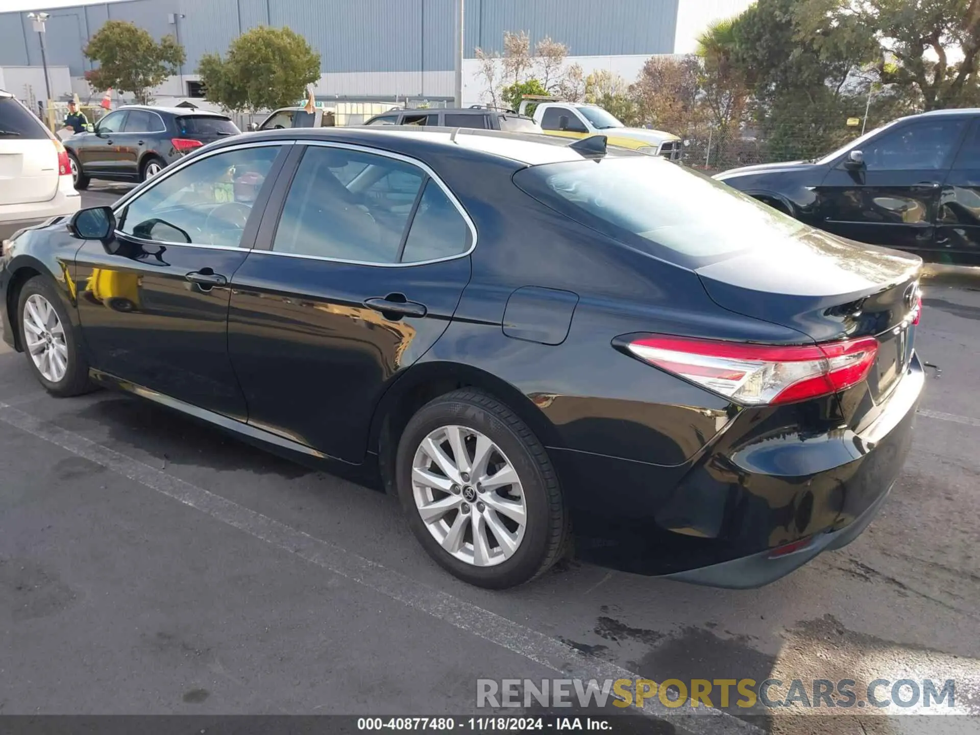 3 Photograph of a damaged car 4T1C11AKXLU960175 TOYOTA CAMRY 2020