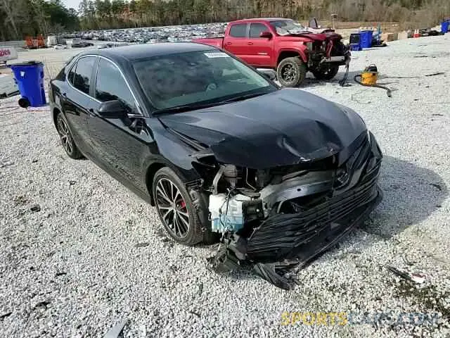 10 Photograph of a damaged car 4T1C11AKXLU963173 TOYOTA CAMRY 2020