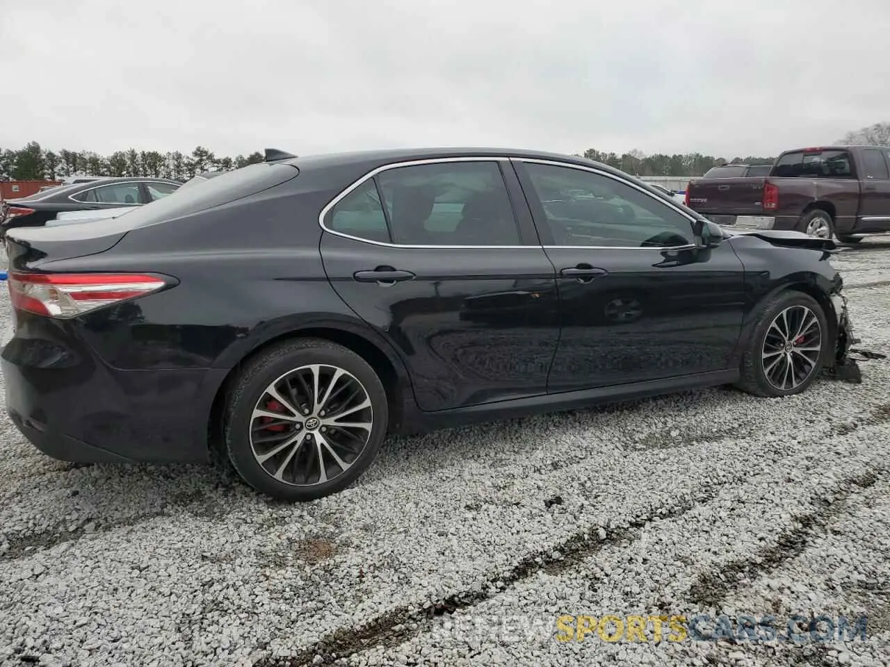 3 Photograph of a damaged car 4T1C11AKXLU963173 TOYOTA CAMRY 2020