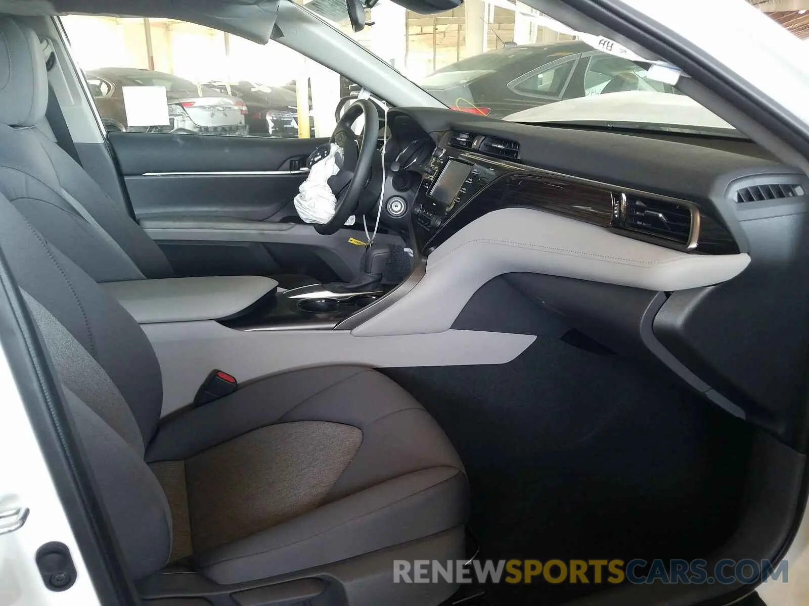 5 Photograph of a damaged car 4T1C11AKXLU968860 TOYOTA CAMRY 2020