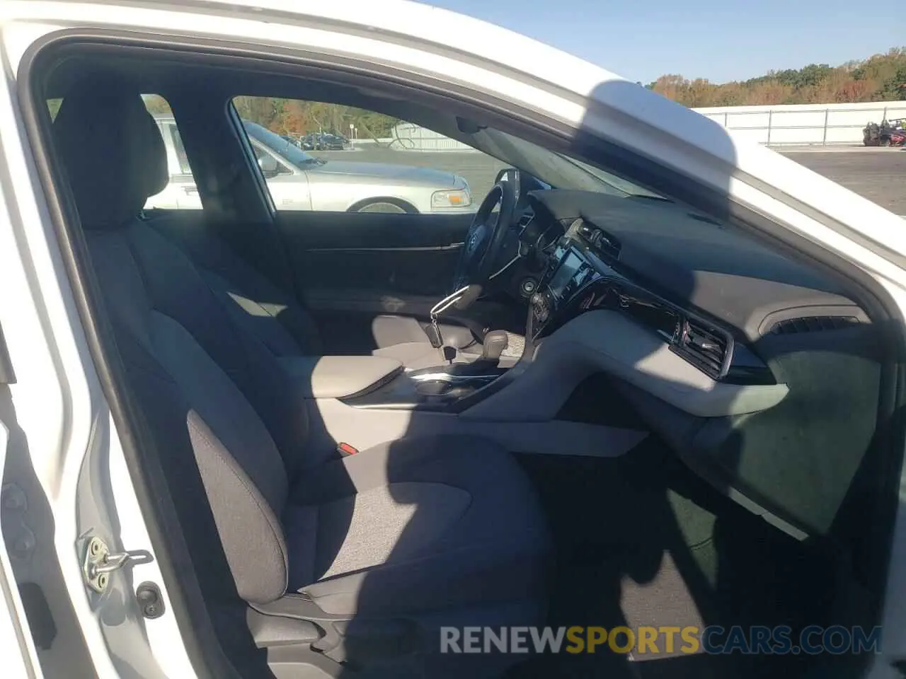 5 Photograph of a damaged car 4T1C11AKXLU969734 TOYOTA CAMRY 2020