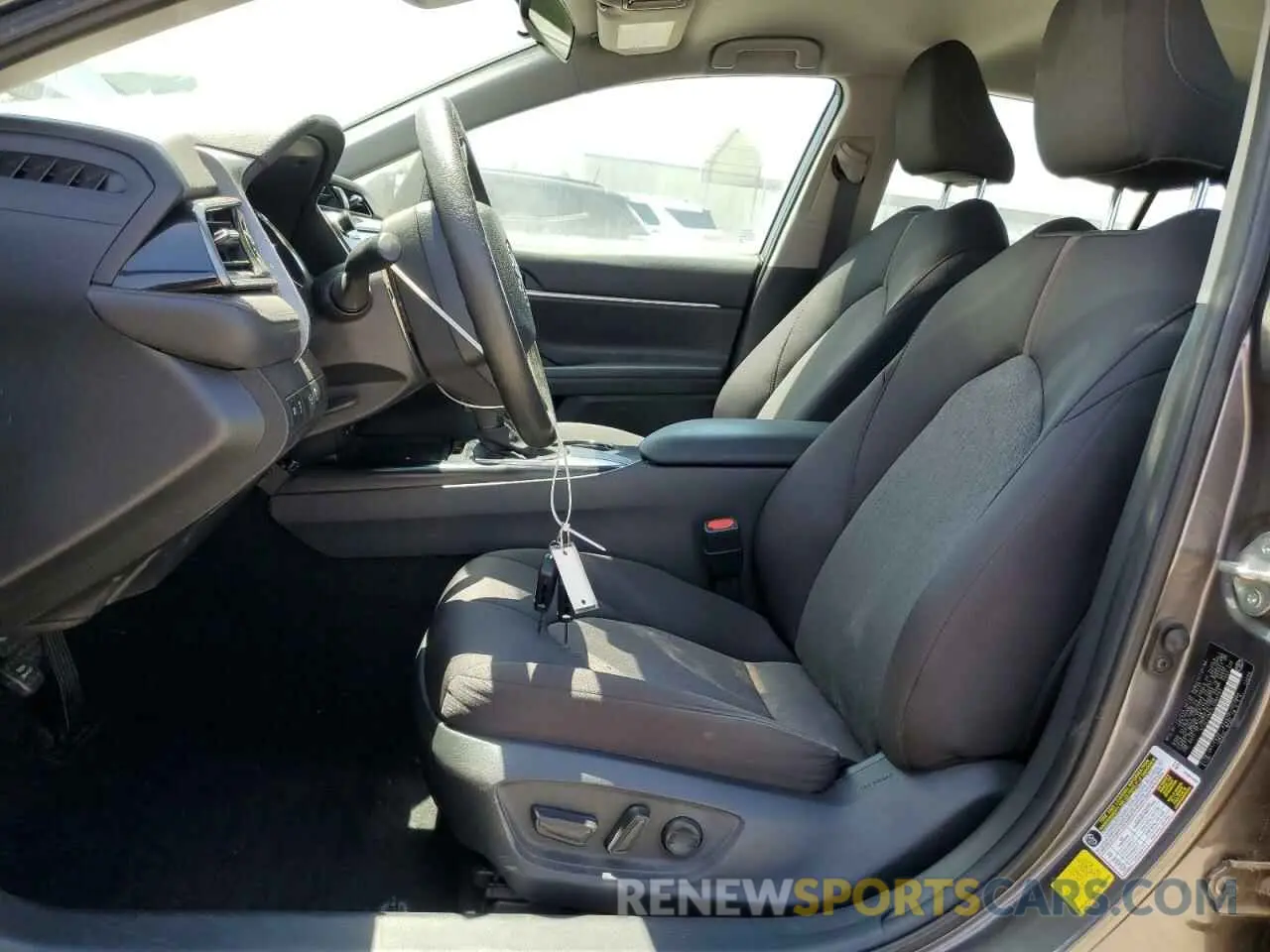 7 Photograph of a damaged car 4T1C11AKXLU984783 TOYOTA CAMRY 2020