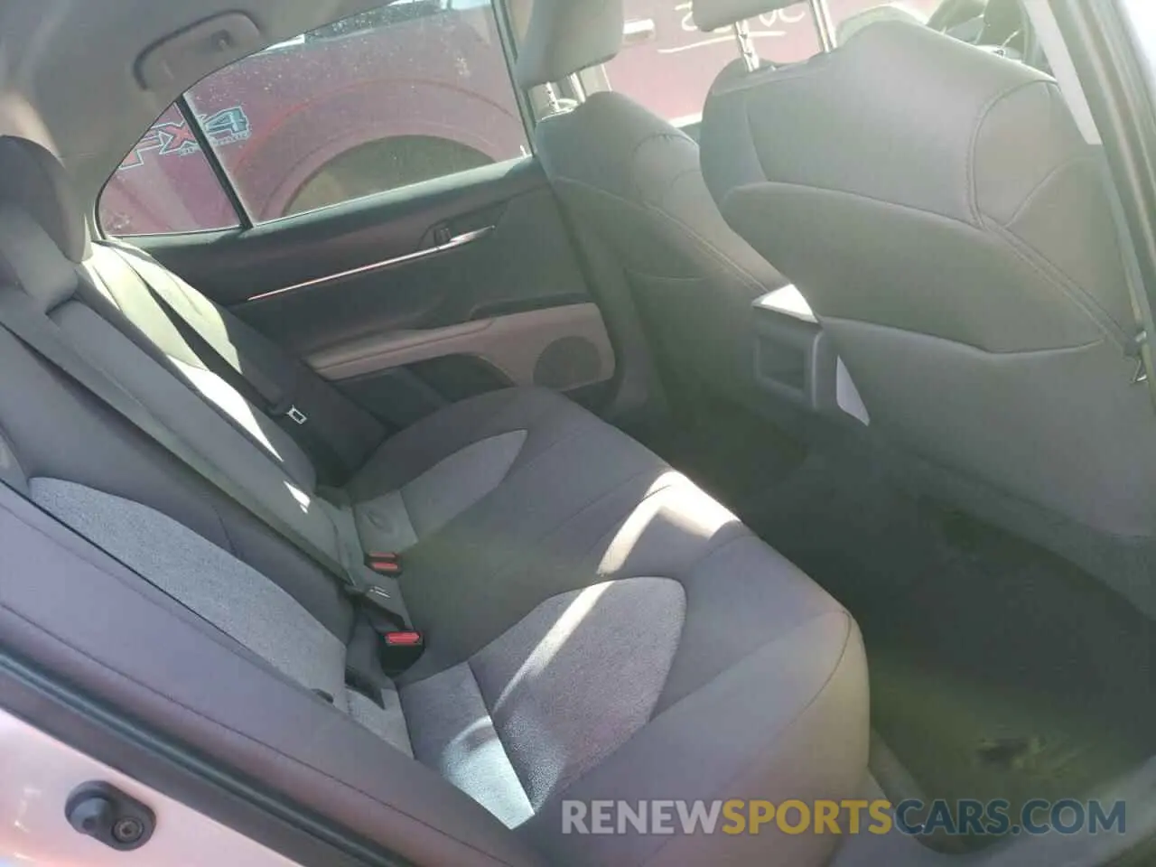 6 Photograph of a damaged car 4T1C11AKXLU991751 TOYOTA CAMRY 2020