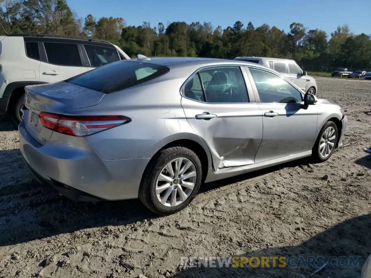 3 Photograph of a damaged car 4T1C11AKXLU997694 TOYOTA CAMRY 2020