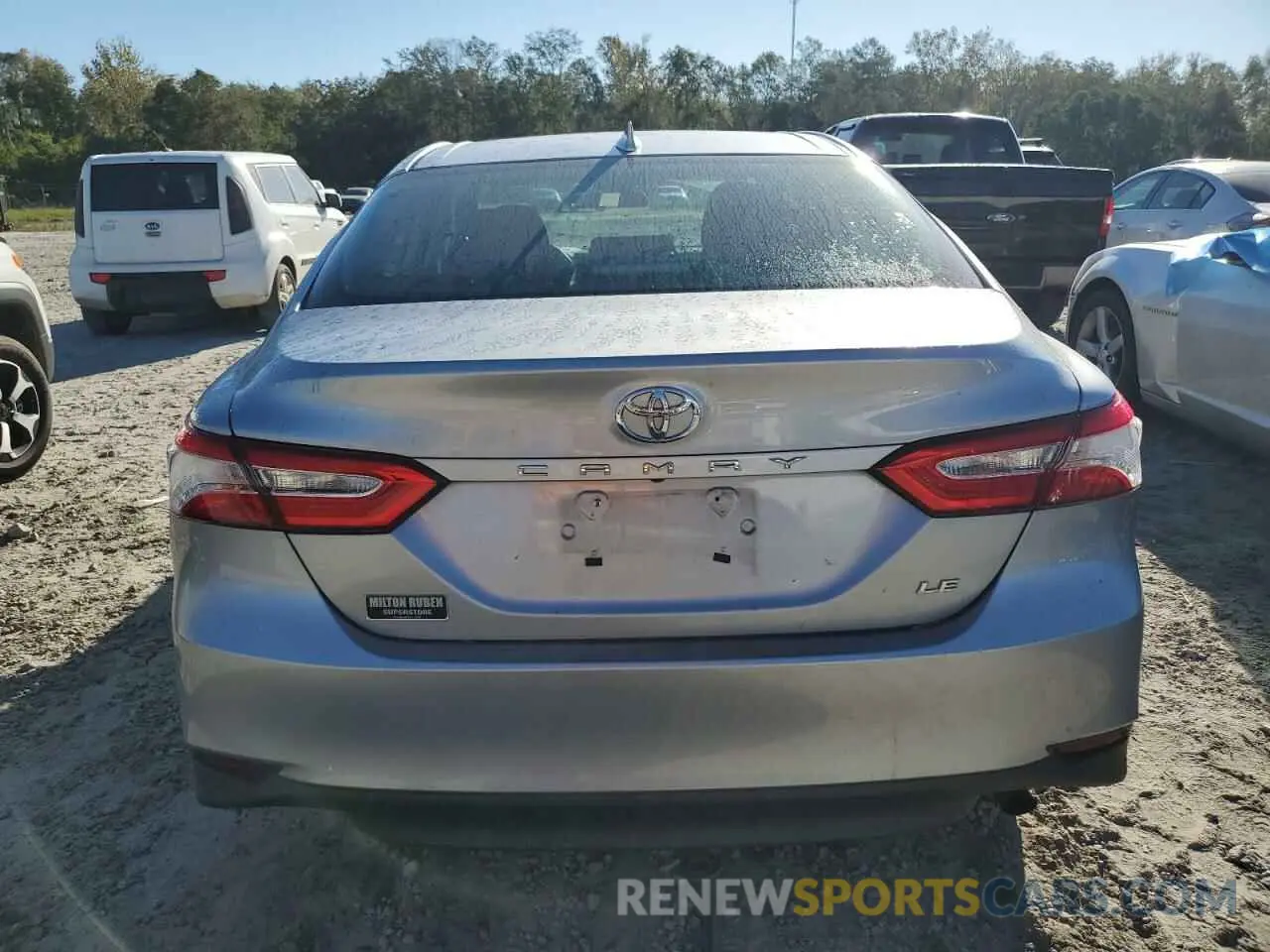 6 Photograph of a damaged car 4T1C11AKXLU997694 TOYOTA CAMRY 2020