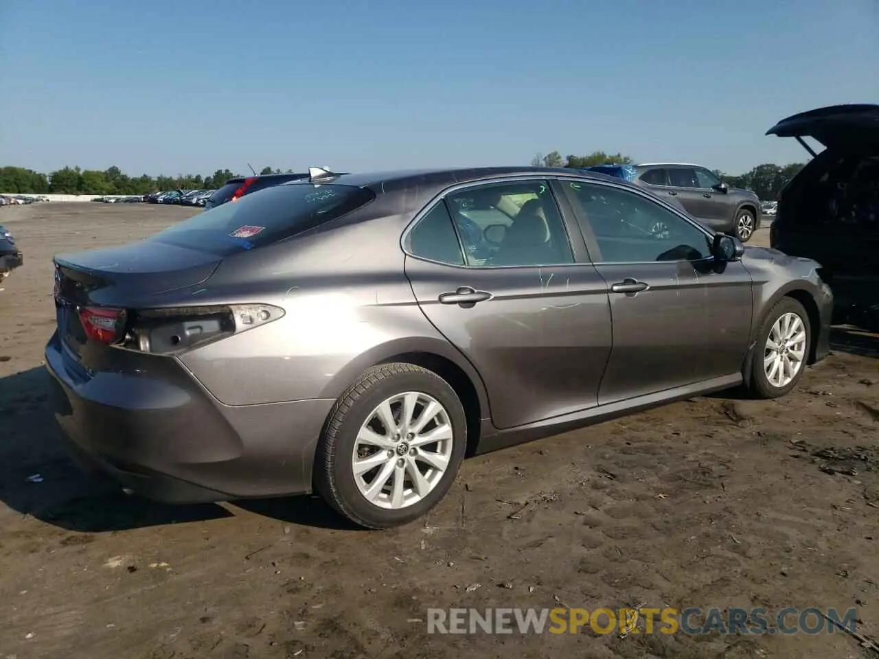 3 Фотография поврежденного автомобиля 4T1C11BK2LU011511 TOYOTA CAMRY 2020