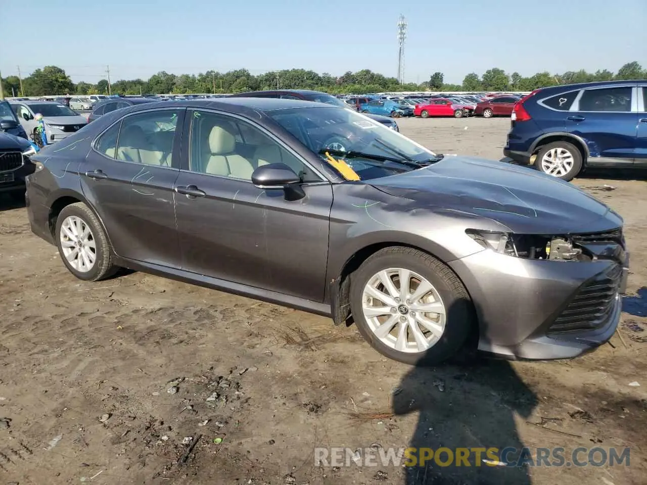 4 Фотография поврежденного автомобиля 4T1C11BK2LU011511 TOYOTA CAMRY 2020