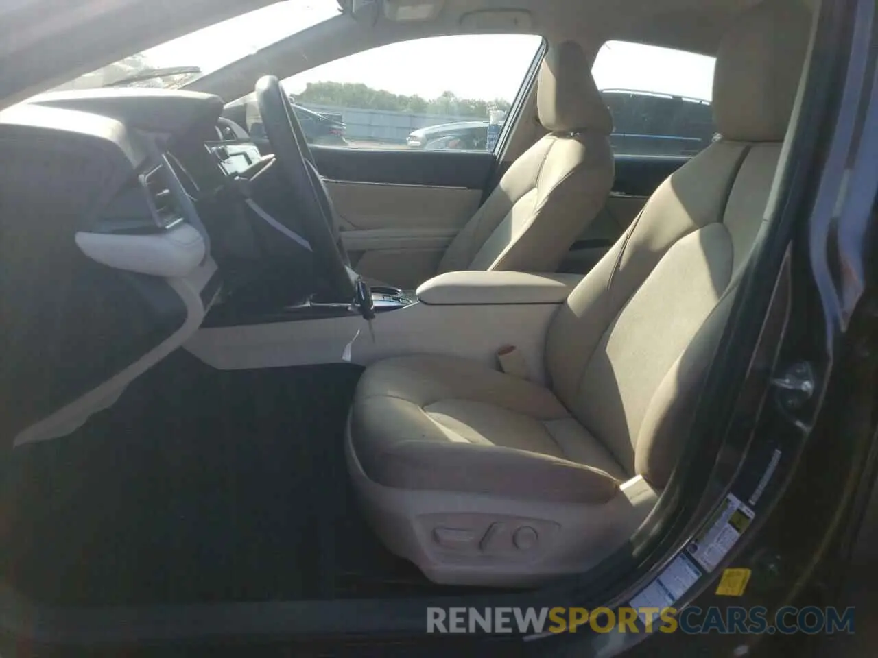 7 Фотография поврежденного автомобиля 4T1C11BK2LU011511 TOYOTA CAMRY 2020