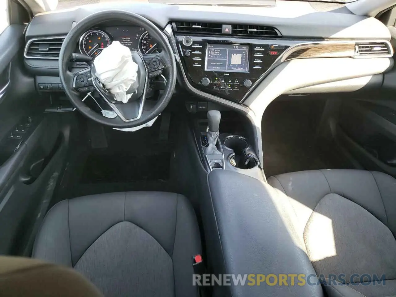 8 Фотография поврежденного автомобиля 4T1C11BK2LU019480 TOYOTA CAMRY 2020