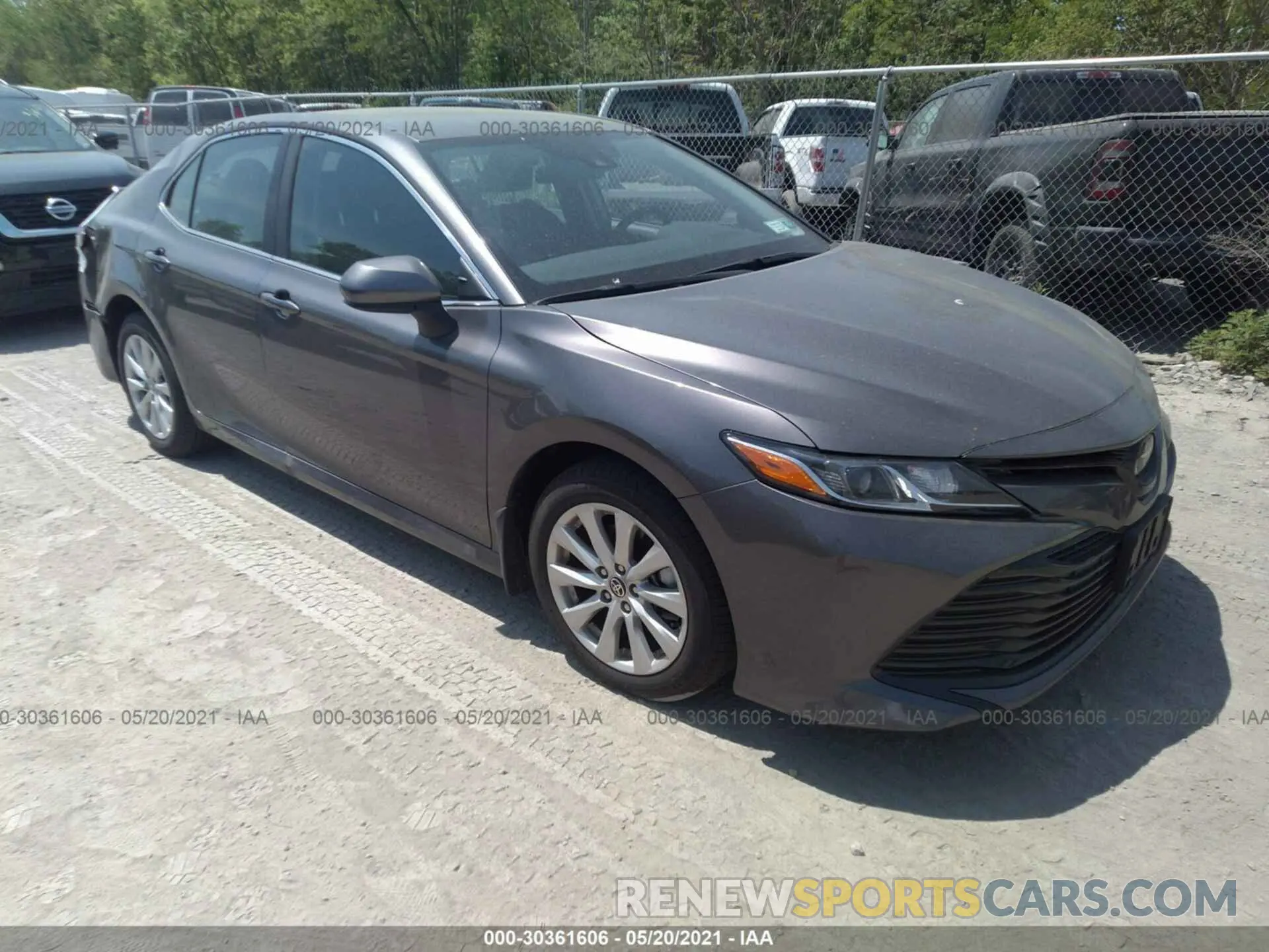 1 Photograph of a damaged car 4T1C11BK3LU004339 TOYOTA CAMRY 2020