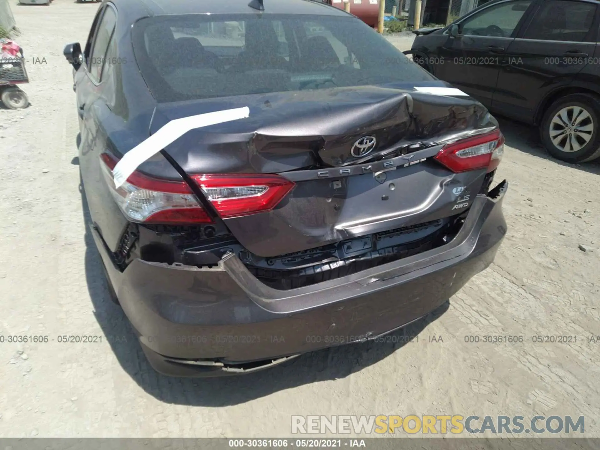 6 Photograph of a damaged car 4T1C11BK3LU004339 TOYOTA CAMRY 2020