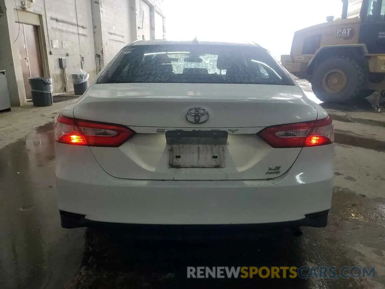 6 Фотография поврежденного автомобиля 4T1C11BK5LU014581 TOYOTA CAMRY 2020