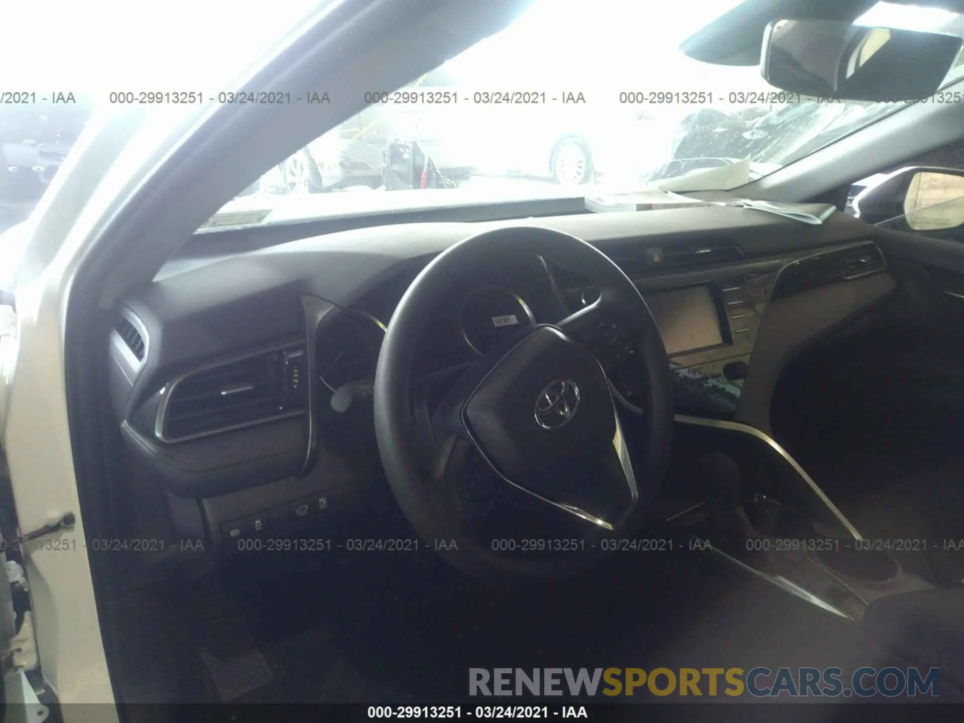 5 Photograph of a damaged car 4T1C11BK5LU017304 TOYOTA CAMRY 2020