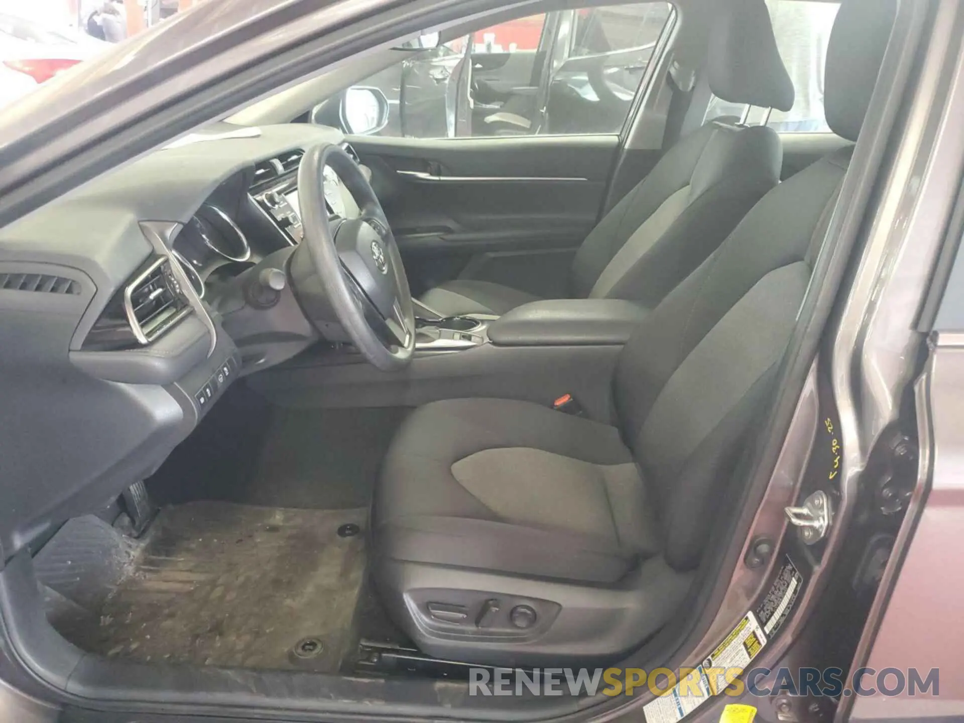 4 Photograph of a damaged car 4T1C11BK8LU019449 TOYOTA CAMRY 2020