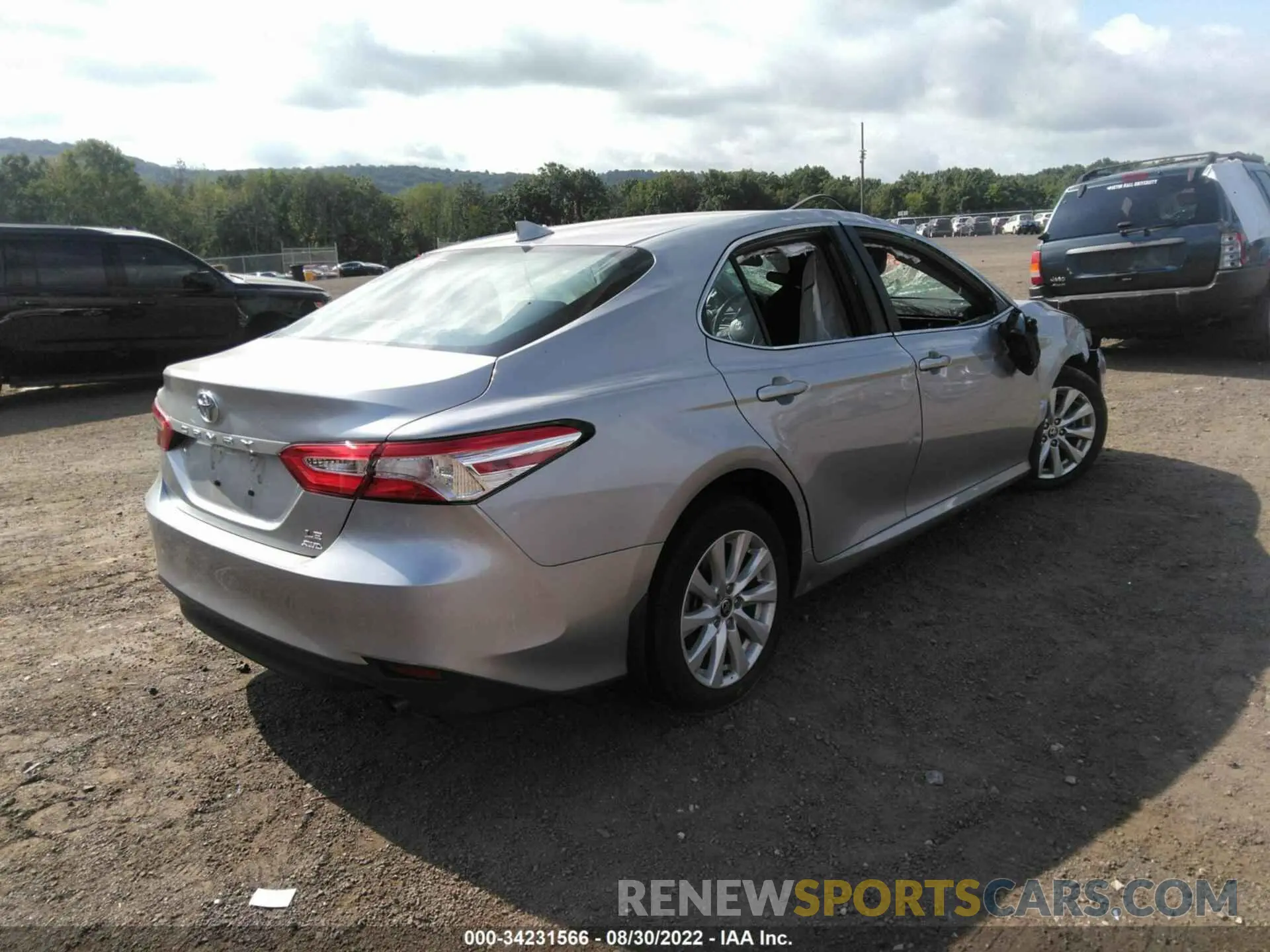 4 Фотография поврежденного автомобиля 4T1C11BK9LU005754 TOYOTA CAMRY 2020