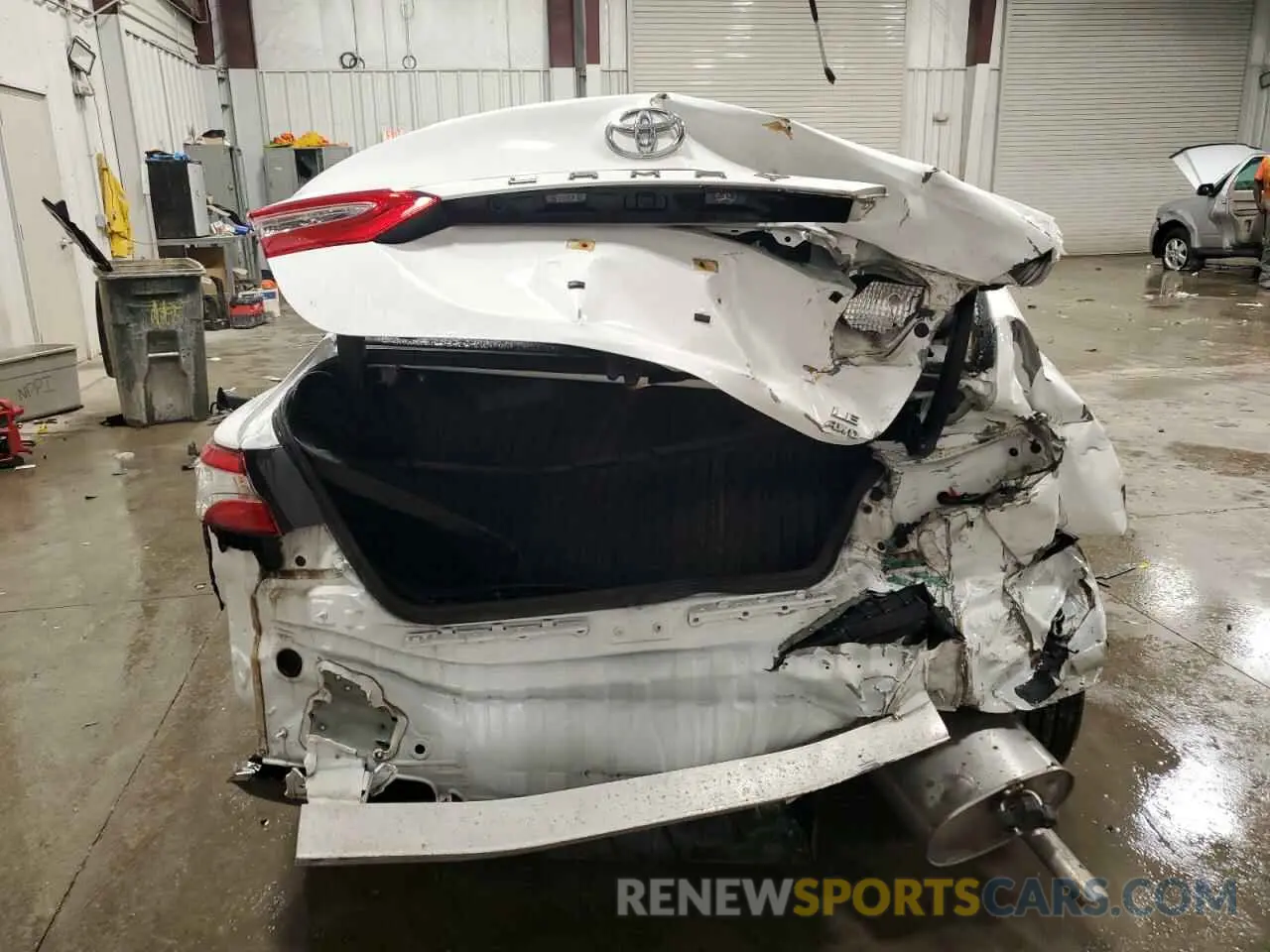 6 Photograph of a damaged car 4T1C11BK9LU011053 TOYOTA CAMRY 2020