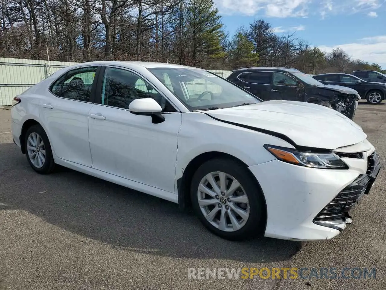 4 Photograph of a damaged car 4T1C11BK9LU016270 TOYOTA CAMRY 2020
