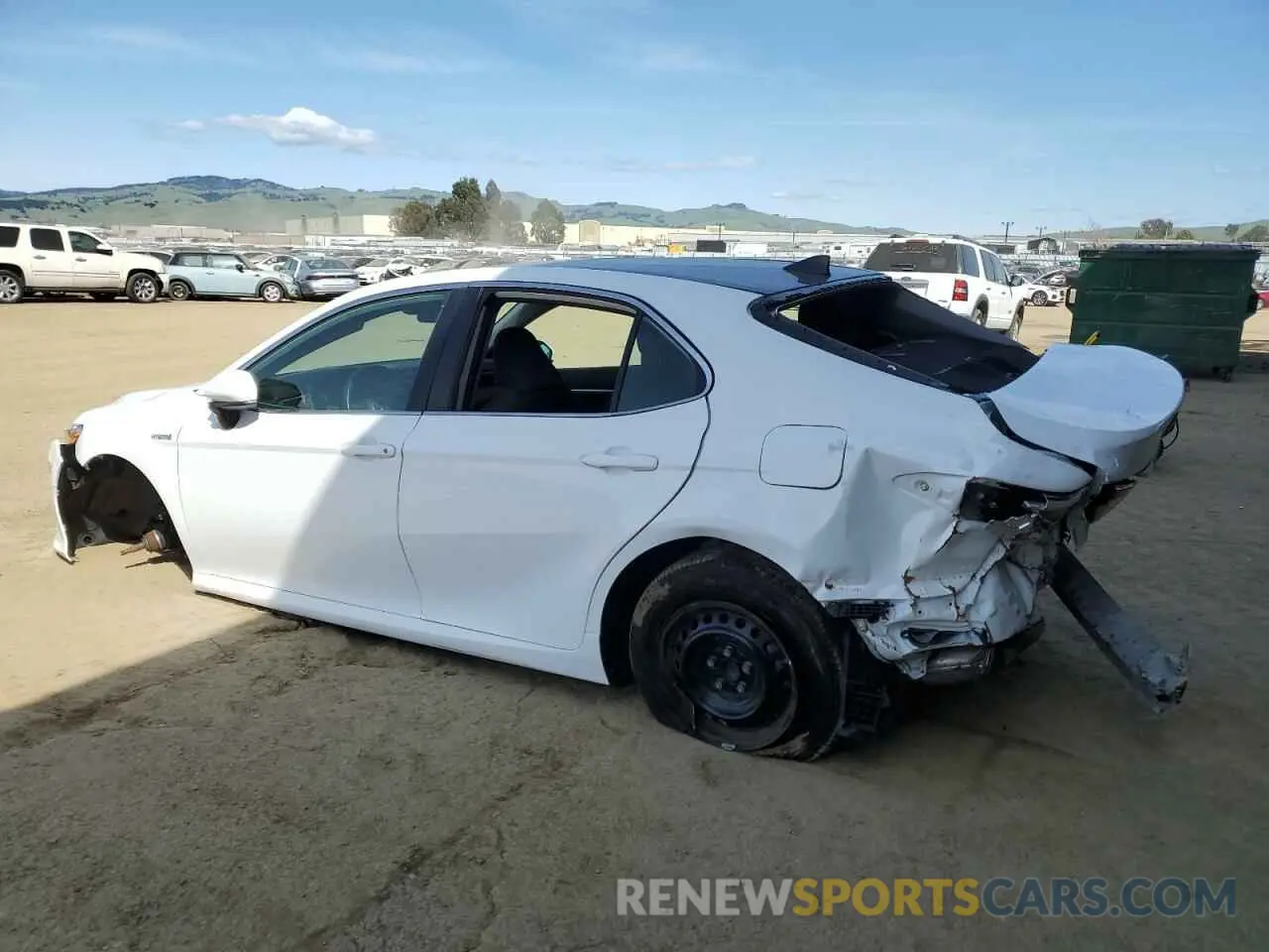 2 Фотография поврежденного автомобиля 4T1C31AK0LU013625 TOYOTA CAMRY 2020