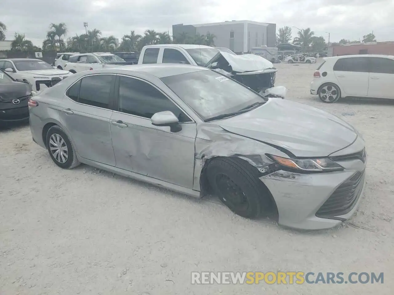 4 Фотография поврежденного автомобиля 4T1C31AK0LU530701 TOYOTA CAMRY 2020
