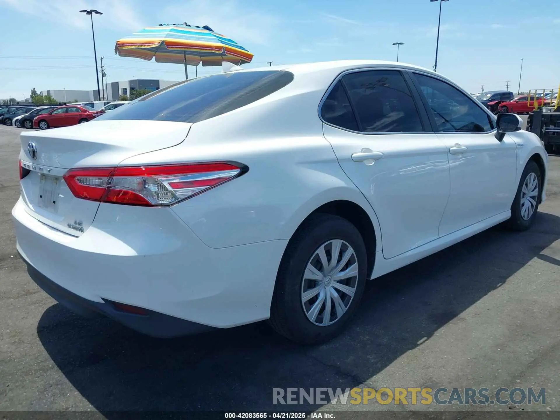 4 Фотография поврежденного автомобиля 4T1C31AK0LU539947 TOYOTA CAMRY 2020
